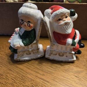 Vintage Santa salt pepper shaker set